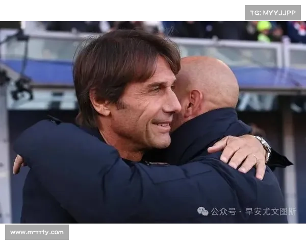 尤文图斯对阵那不勒斯现场，球迷嘲讽孔蒂成焦点